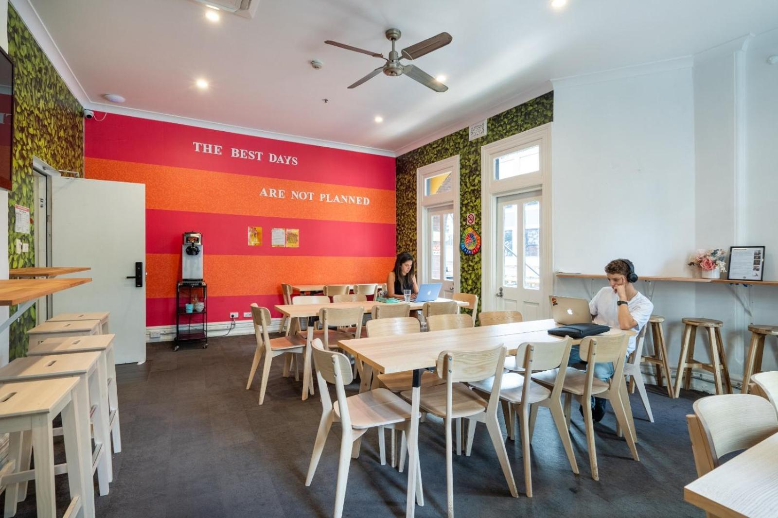 Tequila Sunrise Hostel Sydney Exterior photo