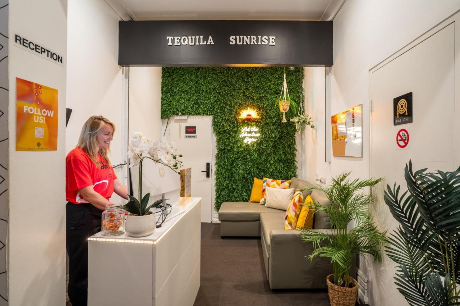 Tequila Sunrise Hostel Sydney Exterior photo