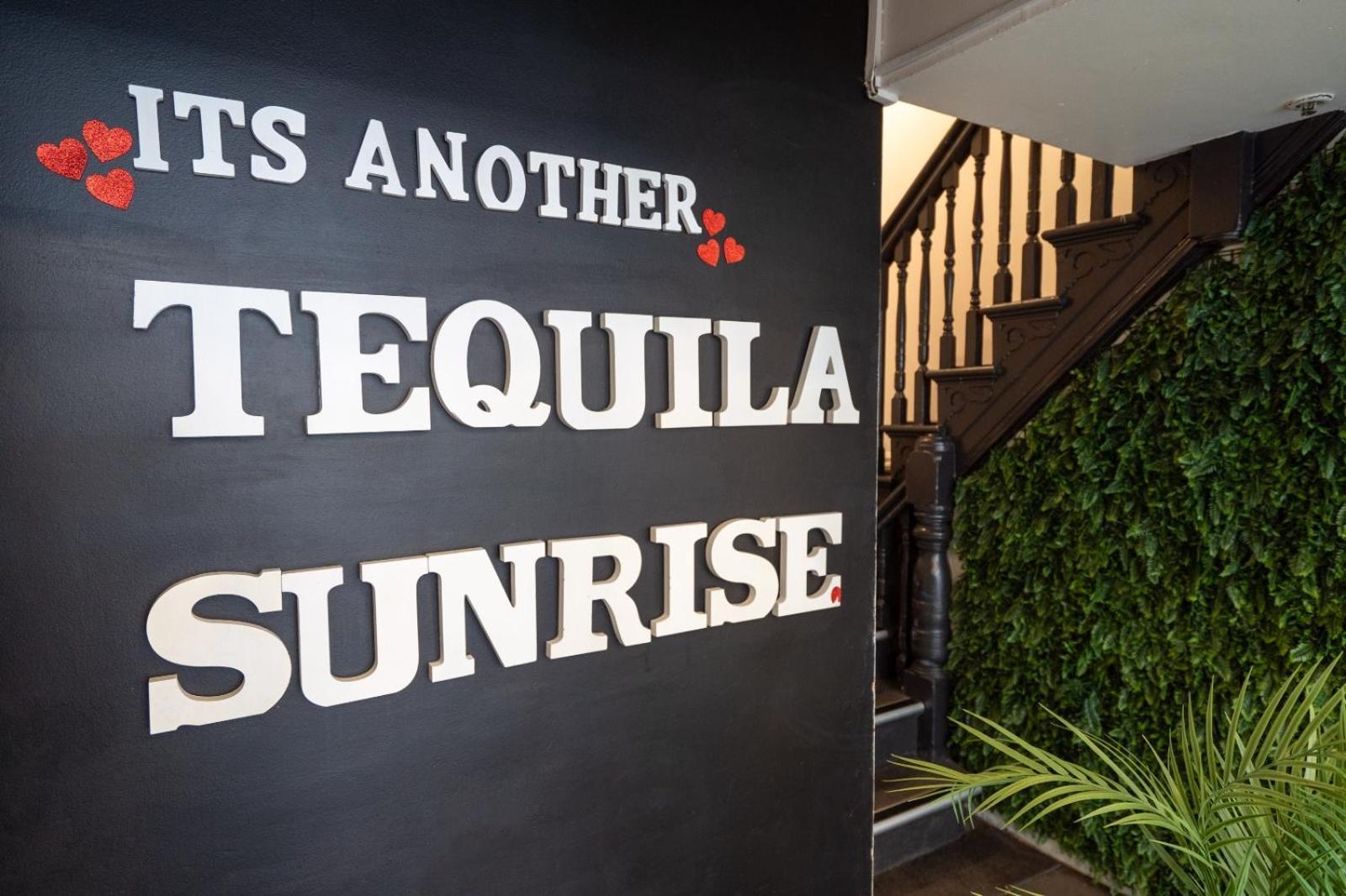 Tequila Sunrise Hostel Sydney Exterior photo