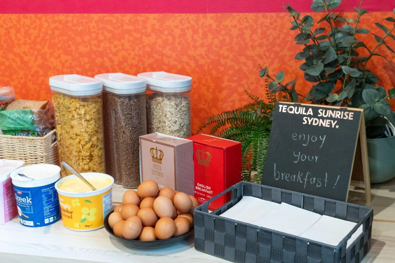 Tequila Sunrise Hostel Sydney Exterior photo